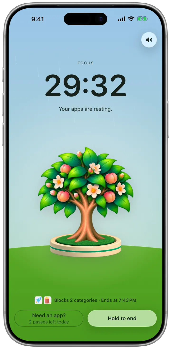 A Focus round running in Champ on an iPhone: 29 minutes left, “Your apps are resting.”, and the tree under the sky.